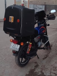 بوكسر موديل 23 للبيع مكينه مامفتوحه ابد بس بيها بدايه  دخان ابيض مااعر...