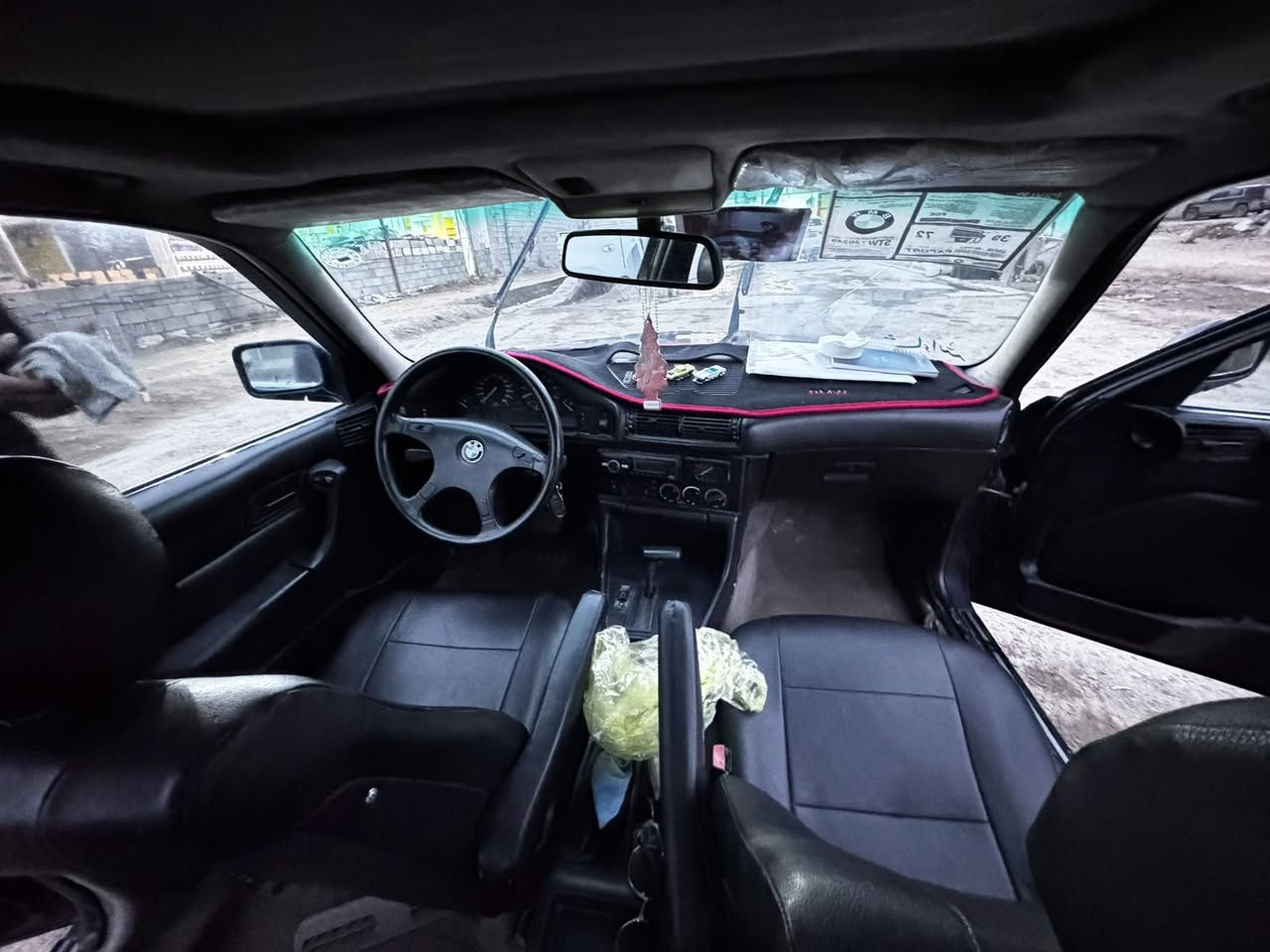 + •
السلام عليكم
للبيع520 موديل 1990 رقم اربيل تريد تحويل تريد وكاله سنويه لل 2030 السياره شوفت عينك مكينه كير مكفولات بدون ضربه السياره تجي تكلب وتشوف وتقتنع وميكون خاطرك الا طيب مكان السياره كوت قضاء النعمانيه السعر 60 وبيه مجال وبعض الاوقات موجوده بغداد عويريج 
***********
