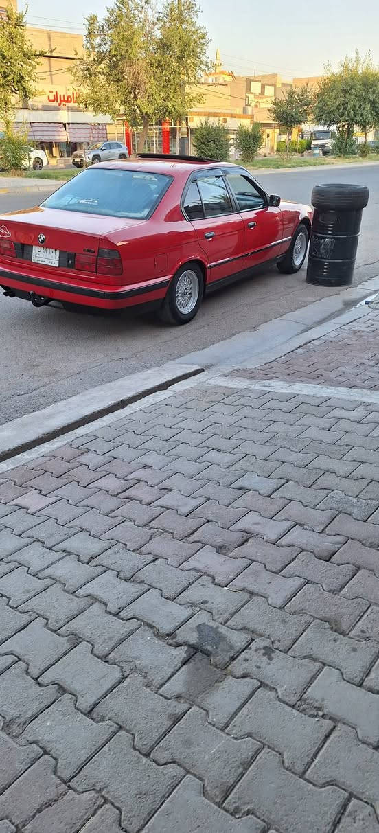 تحفه .. كامل بلادي ع شركة  وبالشرط 
بدون تبريد بلادي . بشرط جيبلي مثلها جديدة ب ٩٥ انطيك مالتي بسعر انته تخلي هذا شرطي وياك. 
520 م.1991 مشروع وطني بشرط التحويل 
محرك عدل مرغوب  
بدون اي ضرر بيها صبغ شبرين تقريبا مال رصعه 
بيع فقط السعر ٦٨ بيها مجال  صدرها طوبة كهربائيات شغاله كلها من الدعامية لدعامية  وبعد احلى من الصور 
اكو بالسوك حتى ب ٢٥ ورقة 
***********  مكاني كركوك
