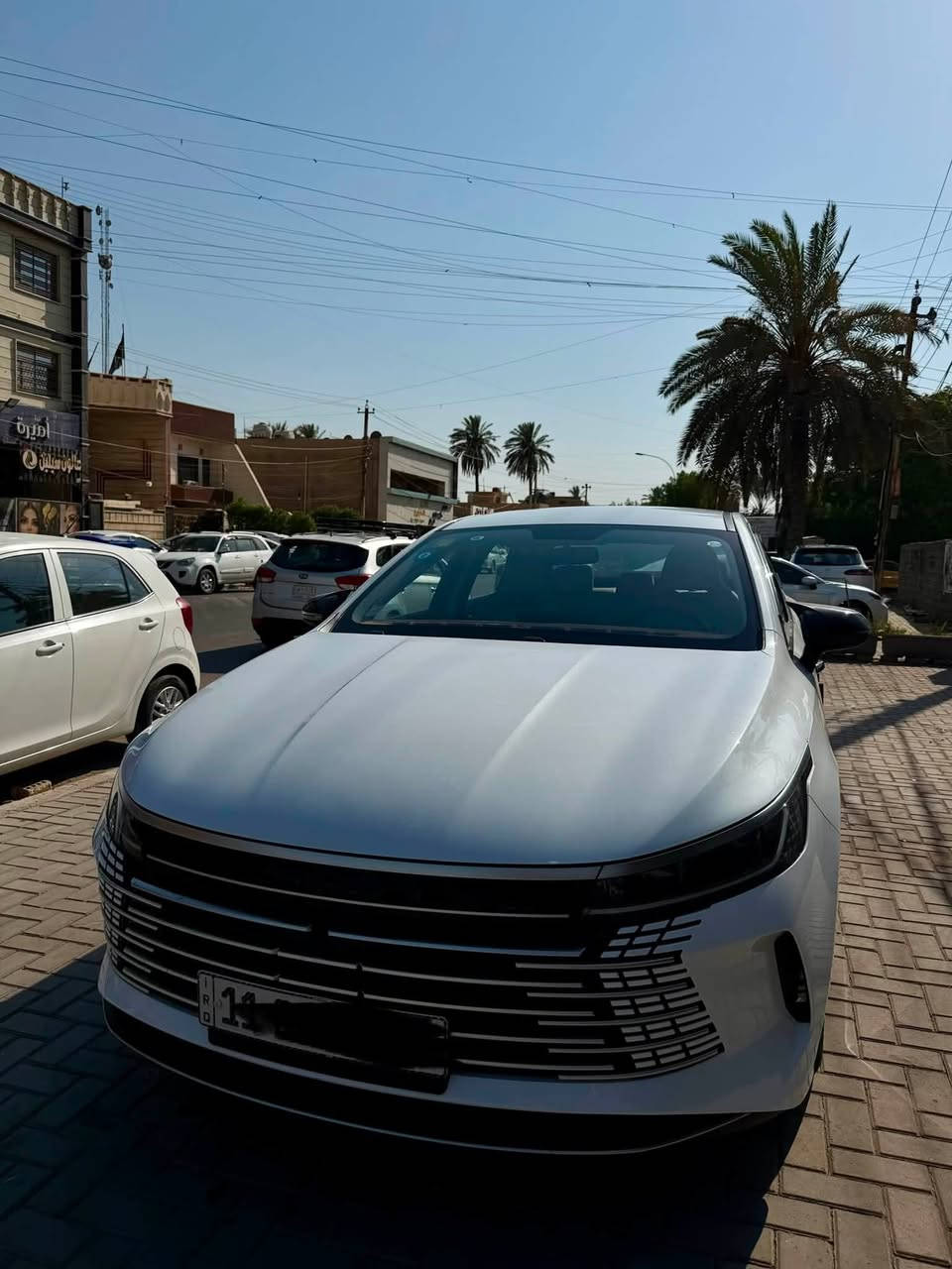 بي واي دي دستروير 
موديل 2025 
رقم بغداد بأسمي 
ماشية 10 الاف كيلو متر فقط 
مواصفات الدستروير معروفة 
السيارة جديدة بمعنى الكلمة 
بيها رصعه بالباب موضحة بالصورة 
السعر 19 مليون 
مكان السيارة بغداد السيدية 
رقم الهاتف : ***********
