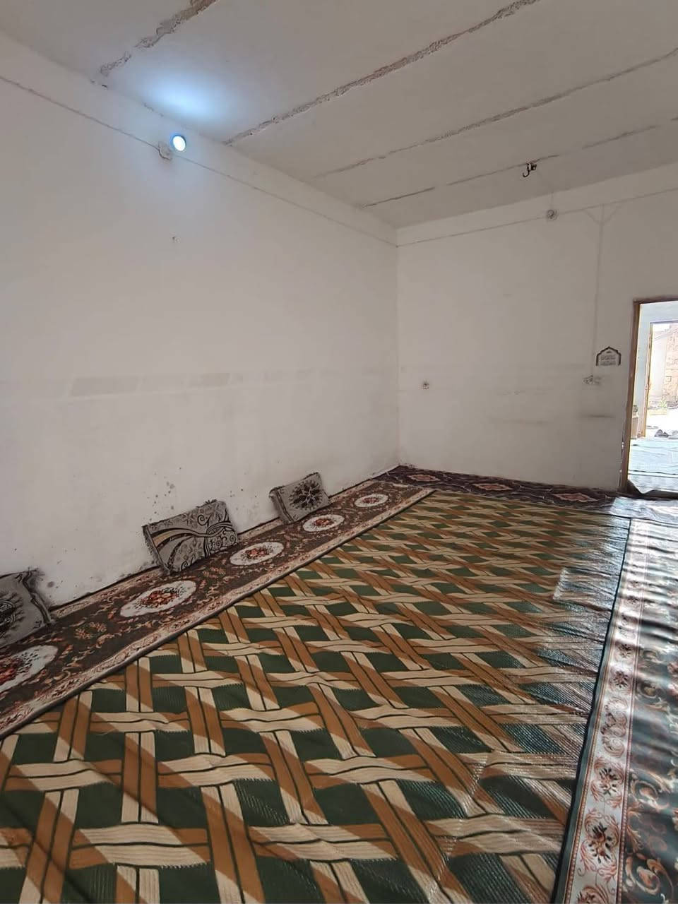 🏡 بيت للبيع – فرصة ممتازة
📐 المساحة: 160 متر
🛏️ غرف النوم: 2
🛋️ صالة + استقبال
🚿 خدمات متكاملة
📍 الموقع: مقابيل ثانوية زها حديد – الحلولي
✨ موقع مميز وقريب من المدارس والخدمات
✨ مناسب للسكن العائلي الهادئ
💰 السعر: 49 مليون
💸 قابل للتفاوض البسيط
📞 للاستفسار: ***********
