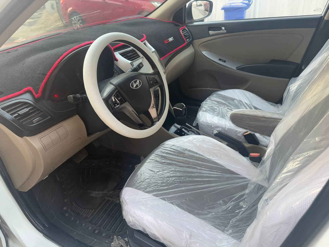 اكسنت للبيع موديل 2016 سعر 110واتساب ***********بيها بارد فقط ورصعتين مكانها ديوانية بأسمي
