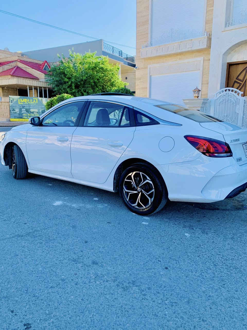 MG GT مۆدیل 2024ی مواسفات فول
( 30 ) هەزار km رۆیشتییە
مواسفات گێر تۆماتیک سلایت 🚕🚗🚙
گێر مەکینە تەقەو رەقەی هەمووی بەشەرتە
سەیارەکە هیچی نییە ❓
بێ سبوغ بێ ساردی سبوغ تەنک تەزرەش بەشەرت 💥
سعری ( 115 ) 💰وەرەقە و مجالێکی برایانە
عنوانی سەیارە لە هەولێرە ..
☎️ ***********
