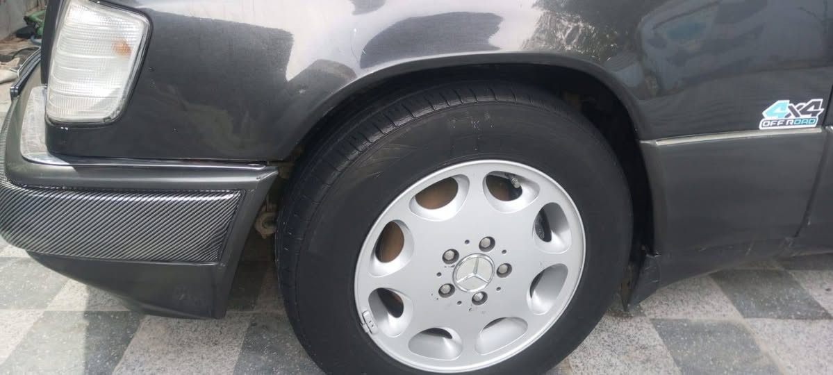 سلام عليكم من رخصت الادمن مرسيدس دب بيبي شبح للبيع السياره جاهزه من كلشي رقمها بغداد انكليزي باسمي موديل 92 السعر أتصل وتدلل ***********
