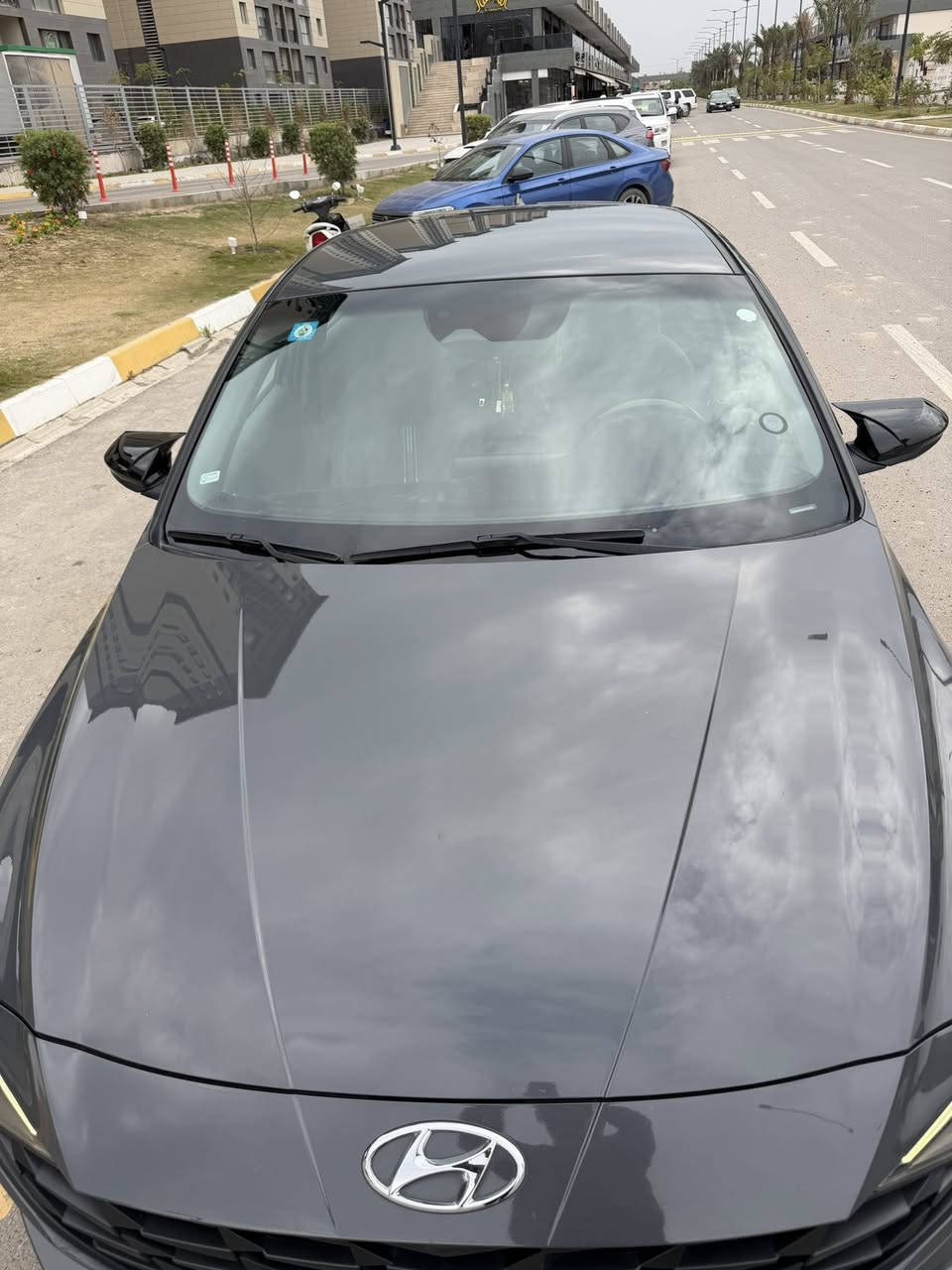 السلام عليكم 
للبيع فقط 

السعر 160$ وبيها مجال بسيط  

النترا هايبرد فوول عدا الفتحة 
حادث بسيط جدا دعاميه فقط مثل مموضح بصورة وعلى وضعها ممصلحه بلادي 

موديل 23 
لون اسمنتي 
مواصفات معروفه BLO
رقم بغداد باسمي ثاني يوم احولك 
سيارة اي نقص مابيها مكفولة فقط يرادلها غاز للتبريد 
سيارة جاهزه لد زنون وهواي اضافات عليها 

مكاني بغداد السيدية 
*********** واتساب 
*********** اتصال
