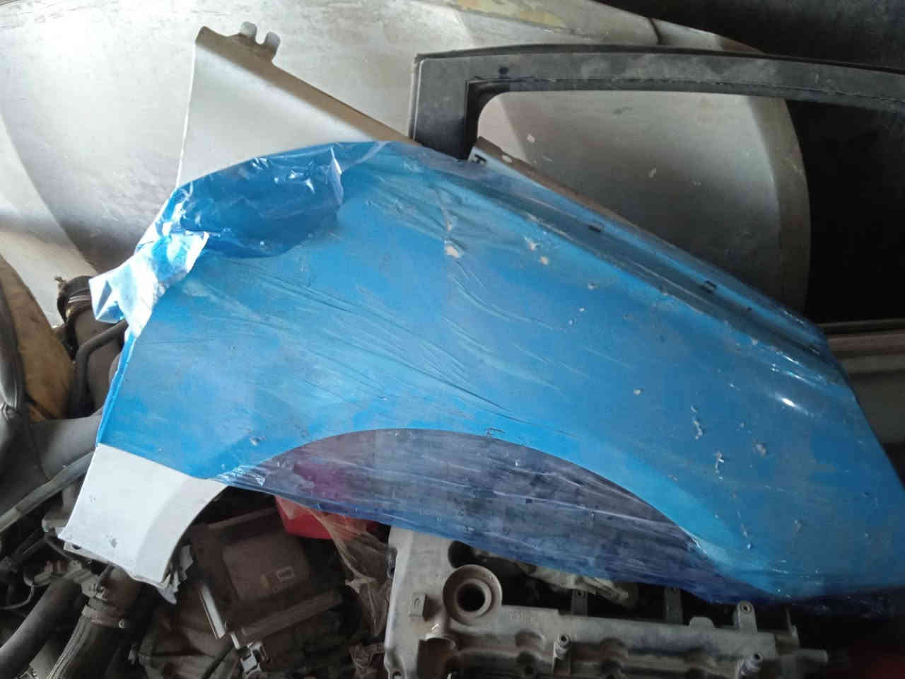 سلام عليكم غراض سوناتا دشبول مضلع
وجاملغات يمنه مضلع وقديم
ووياله امريكي قياس ١٨
مكاني حله حي الصناعي
رقمي ***********
