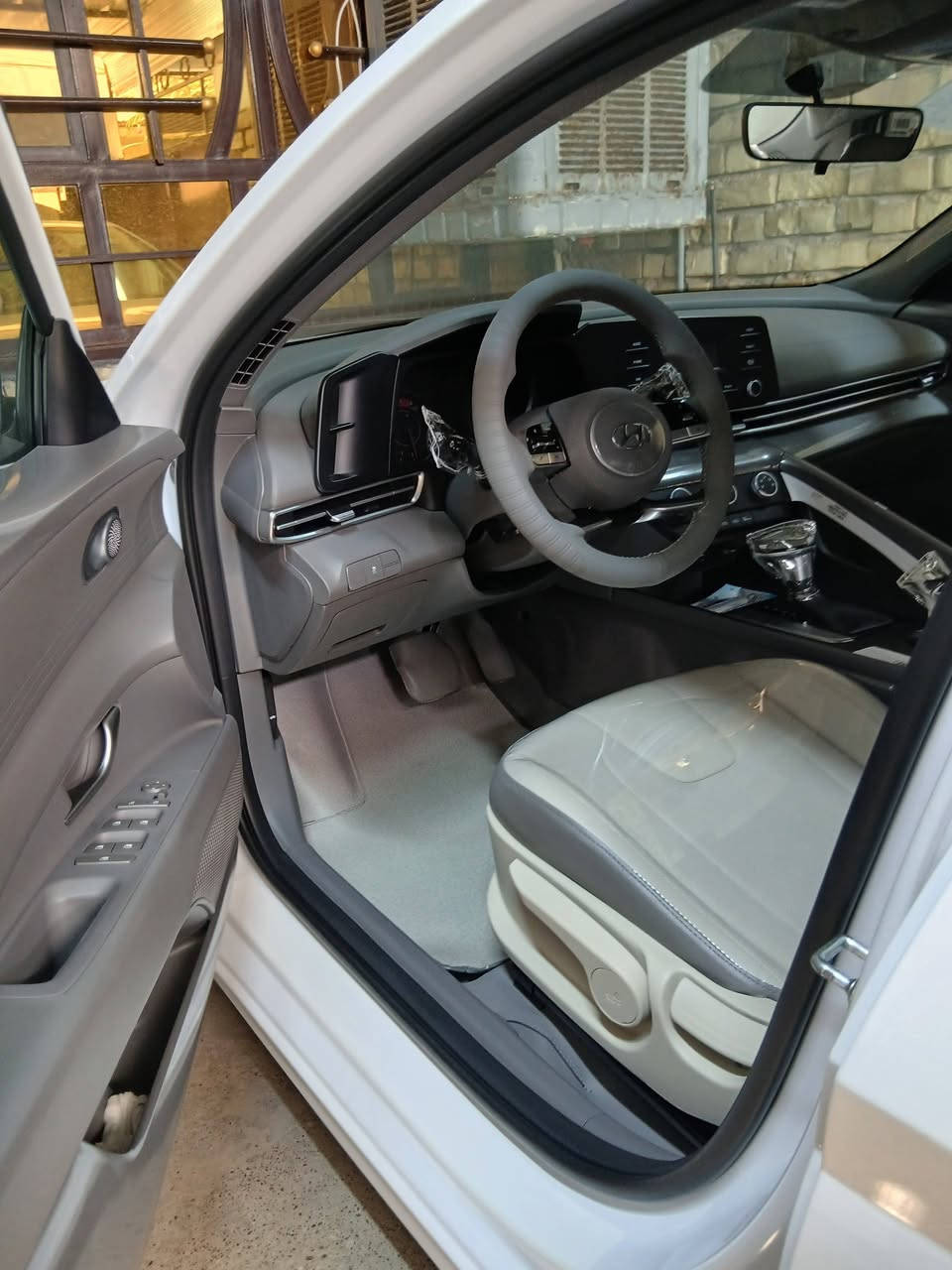 السلام عليكم النترا 23 محرك 1600 دوش ماشيه 31 الف كفاله عامه مدوشمه عام تخم تاير جديد رقم بغداد الجديد
بسمي مكانها بغداد 
السعر 170 وبيها مجال قليل
***********
