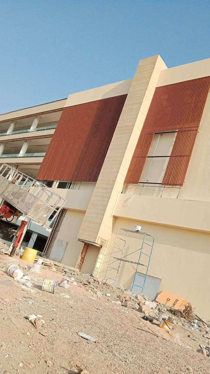 جبس بورد ديكورات عامه 
***********
سيد عبدالله
