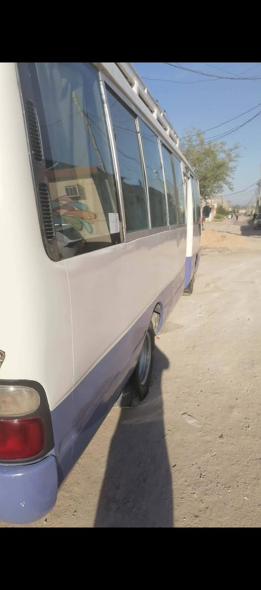 كوستر للبيع ٢٠٠٤ مكينه كير تبريد كفايه داخل ستاركس مصبوغة عام مصفره مكاني بابل *********** السعر ١٥٠ و بيه مجال بسيط
