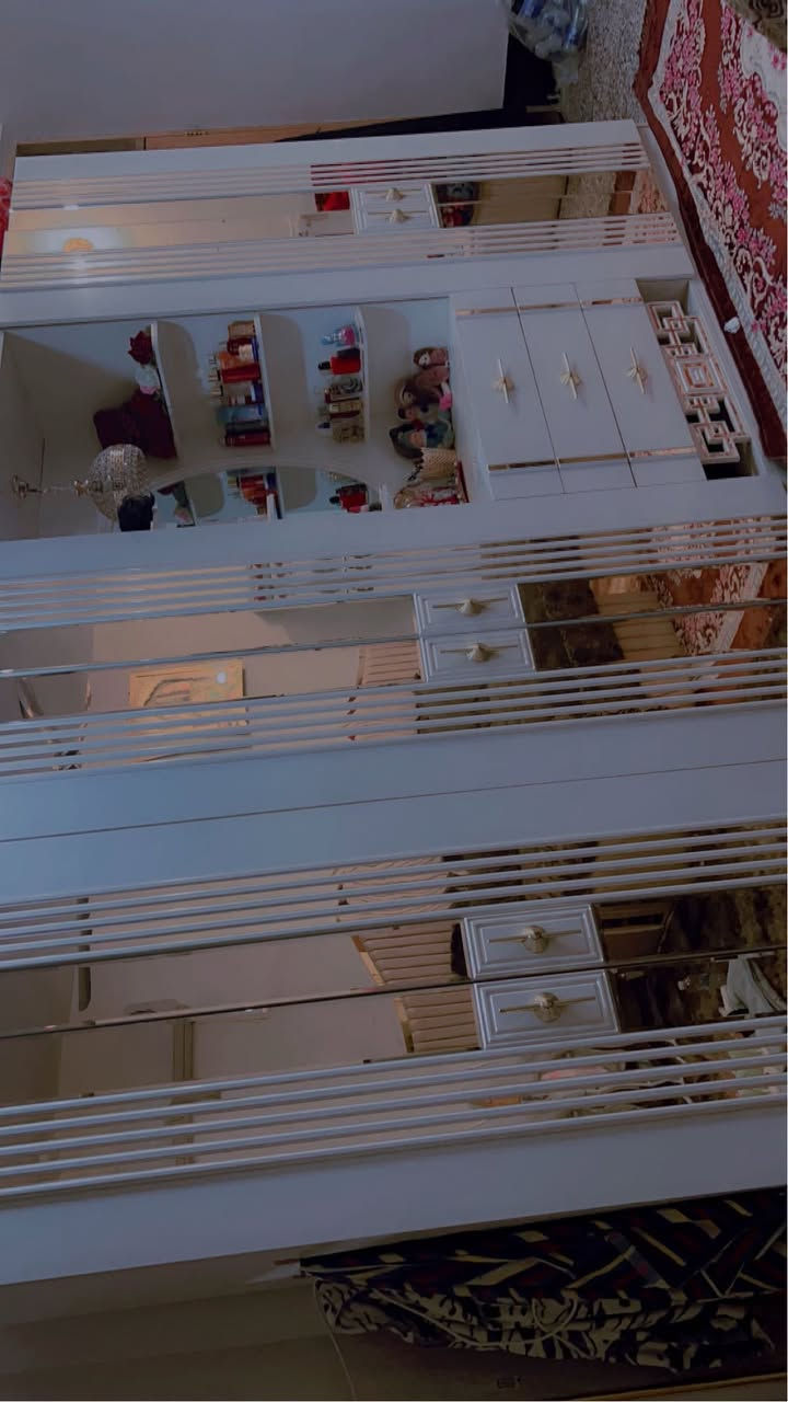 السلام عليكم غرفه نوم للبيع نضيفه كلش ماخذيها مليونين و٤٠٠ وعارضيها ع مليون ٥٠٠  وبيها مجال بسيط تتكون من ٩ قطع


**إذا كنت صاحب هذا الإعلان وتريد حذفه لأي سبب، رجاءا أرسل رسالة إلى الدعم الفني**