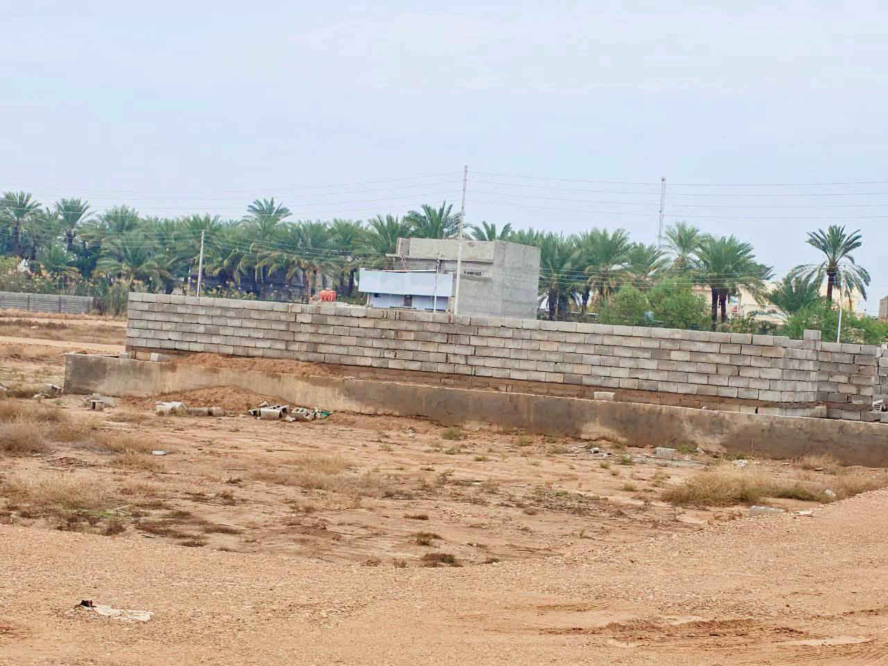 بسم الله الرحمن الرحيم
على بركة الله تم العمل بانشاء المقرنص في الشوارع الخاصه بمجمع الحمداني 
اغتنم الفرصه وسارع باستثمار شراء قطعه في موقع مميز متوفره كل الخدمات 
مجمع الحمداني الانسب والاجمل 
ماء 
كهرباء اناره ذكيه
شوارع مقرنص اجمل من التبليط
ملك صرف زراعي ٢٥ + اقرار كاتب عدل
يبعد عن الشارع العام ٥٠م
الاسعار مناسبه حاليا
تبداء من ١٤ مليون  الى ٢٠ مليون  حسب القرب 
علما القطع مقسمه ٢٠٠م
العنوان الخالص نهاية شارع الجنسيه 
جديدة الاغوات شارع الطباخ ابو محمد العزاوي
للاستفسار  مع ابو عراق

***********
***********
