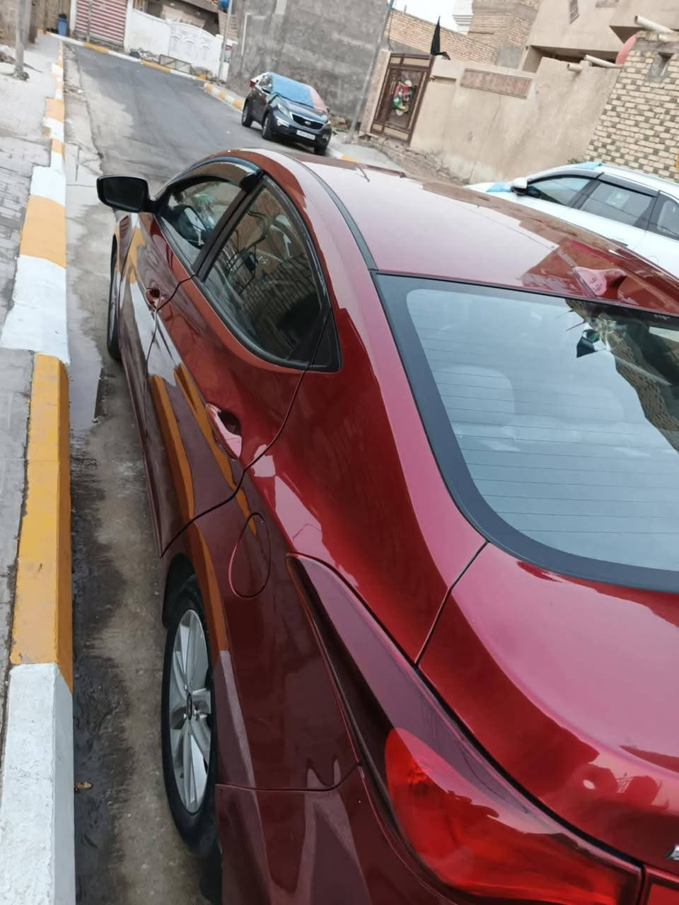 النترا موديل ٢٠١٥محرك ٢٠٠٠بيه مكانات صبغ السنور موجود بل صور  مكان السيارة واسط  السعر103بيه مجال بسيط سنويه جديدة وهزه جديدة ورقم إنكليزي باسمي غير متوجود على الفيس اتصال على الرقم  ***********👍
