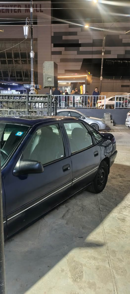 ئۆپل فیکترا 16 قایش پان مودیل 1992 لوک 
هەزەی تازە سەنەوی تازە رەقەم کەرکووک مەشروع وەتەنی کوبۆنی بەنزینی هەیە نرخی 42 مەجال
***********
‏*********** كركوك, العراق
