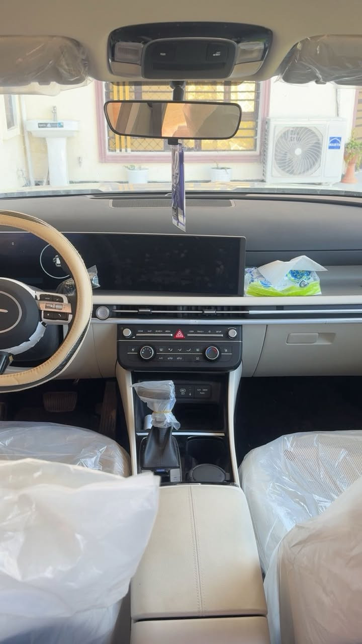 سلام عليكم البيع توسان خليجي فول موصفات سياره جديده  بمعنه الكلمه باقي تفاصيل خاص المكان بغداد***********.    ***********
