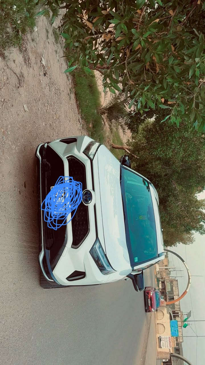 راف فور ٢٠٢٣ مرقم بغداد بلكن هايبرد مكفوله فقط دعامية صبغ ماشيه ٣٤الف فول مواصفات بصمه كشن كهربائي  جنطه كهربائية اربع أنظمة قياده رادارات جانبيه نقطه عمياء كشن تدفئه ثلاث انظمه بانزين وهايبرد وشحن منزلي يعني القوة الحصانية ٣١٩ حصان  للتواصل ***********
