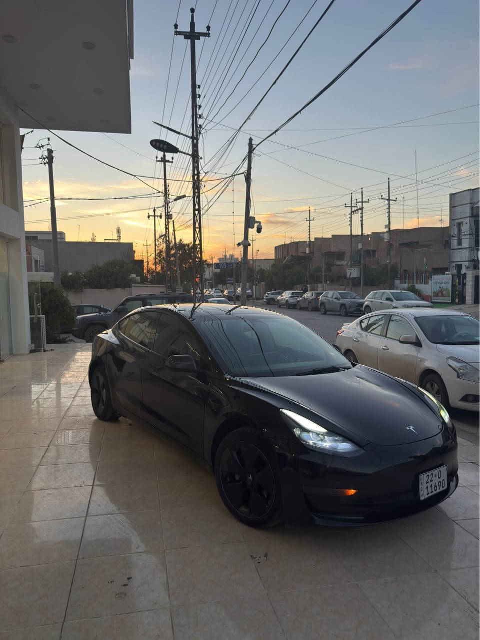 سلام عليكم
Tesla model 3 (2023) single motor 
2 پارچەی هەیە چاملغي پێشەوە و چاملغی دواوەی هەیە 
٤٥ هەزار رۆیشتییە
ئۆنلاینە
***********
*********** أربيل, العراق
