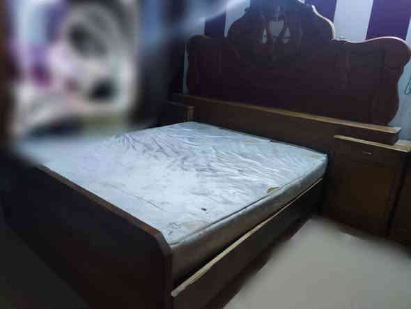 جربايه نفرين مع تختات مع دوشك مستعملات السعر المطلوب 100الف مكان بابل مركز المدينة ***********
