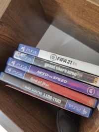 بلي 4 سلم • يدتين اصليتين • مع الالعاب