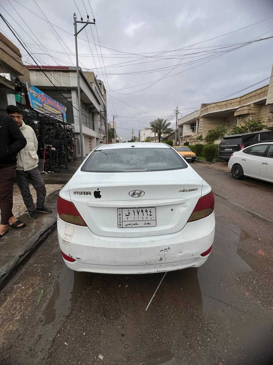 سلام عليكم سيارة اكسنت موديل 2011خليجي محرك 1,600سعر 90 عنوان بغداد الدورة شارع ابو تلطيارة
***********-0771 403 4297
