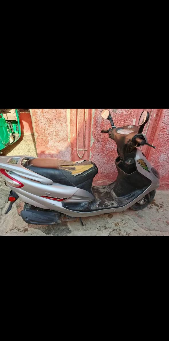 السلام عليكم الدراجه للبيع كل شيء ما بيها شغاله السعر 400 بيها مجال راسلني على الخاص


**إذا كنت صاحب هذا الإعلان وتريد حذفه لأي سبب، رجاءا أرسل رسالة إلى الدعم الفني**