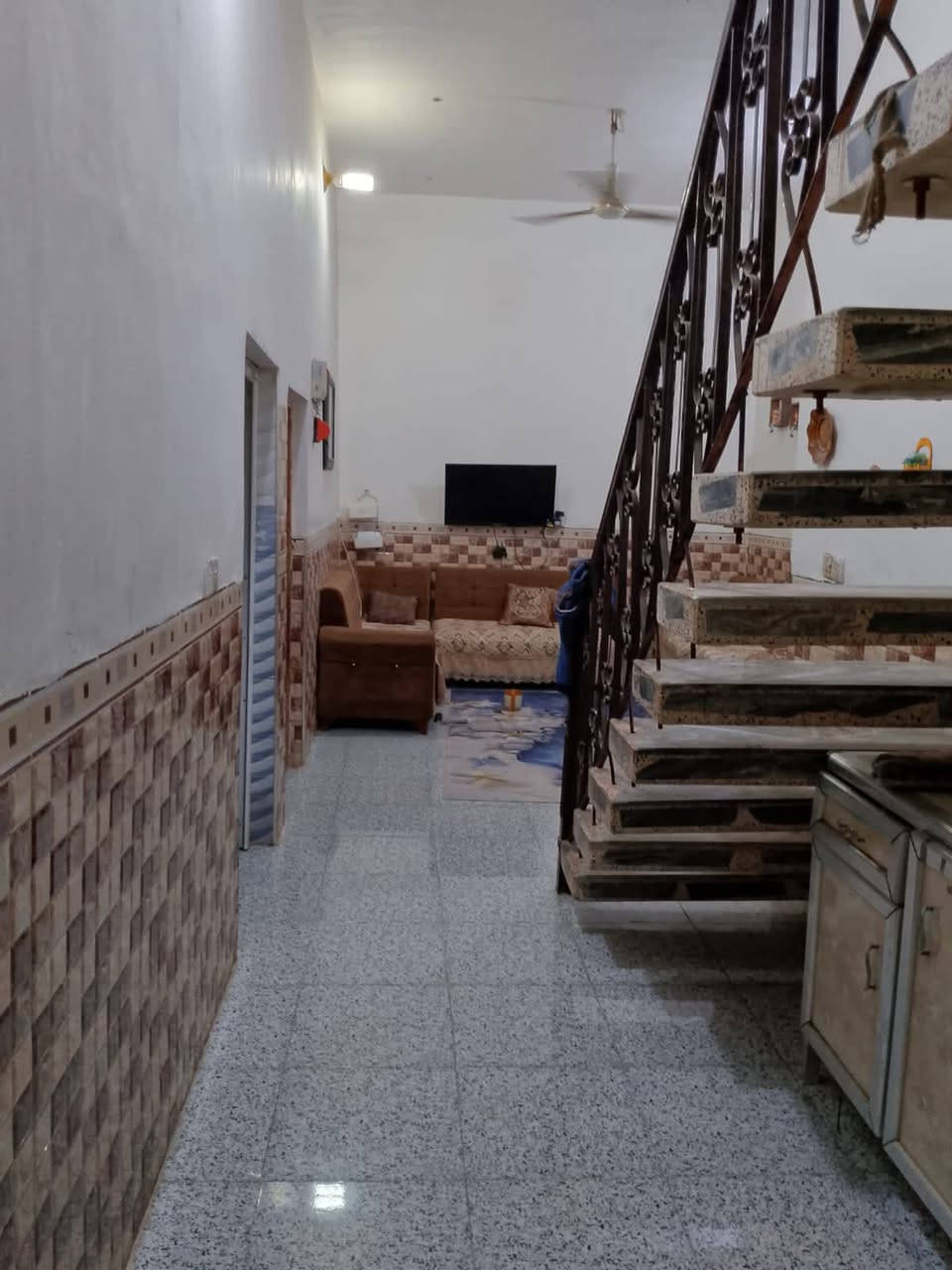 دار للبيع مساحتة 200متر
الموقع/ربيانية شارع البطاوي القديم مجاور احمدفاهم المؤذن وحيدر حمادي البنه طابو زراعي سند25 تحويل ثاني باسم المشتري 
السعر/90بيه مجال 
للاستفسار الاتصال على الارقام التالية 
***********
***********
