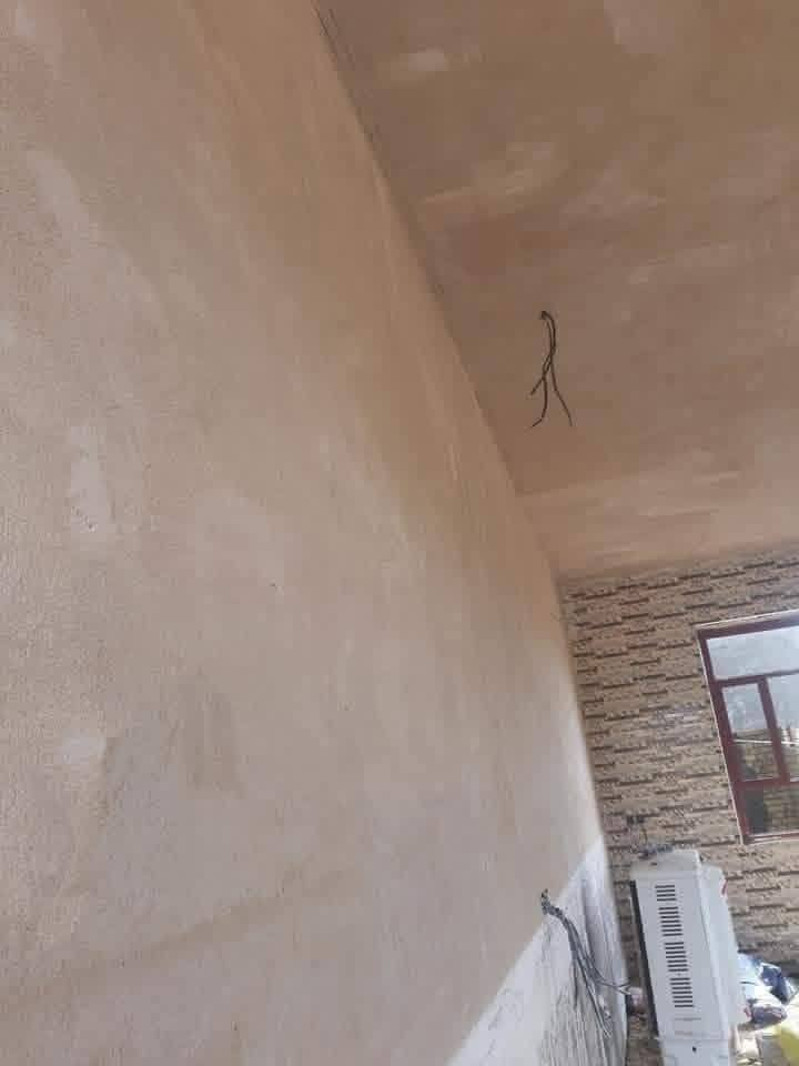 يا الله سلام عليكم خلفه لباخ جص وبورك وسمنت شغل درجة أولى ليزر وكبان شرطط ذا مو الركن يجرح الك عشر مترات واكعه فحص مهندسين كادر كامل البيت اطب على مايطول شغل مستمر مو يوم اطلع ويوم اكعد مكاني كربلاء***********
