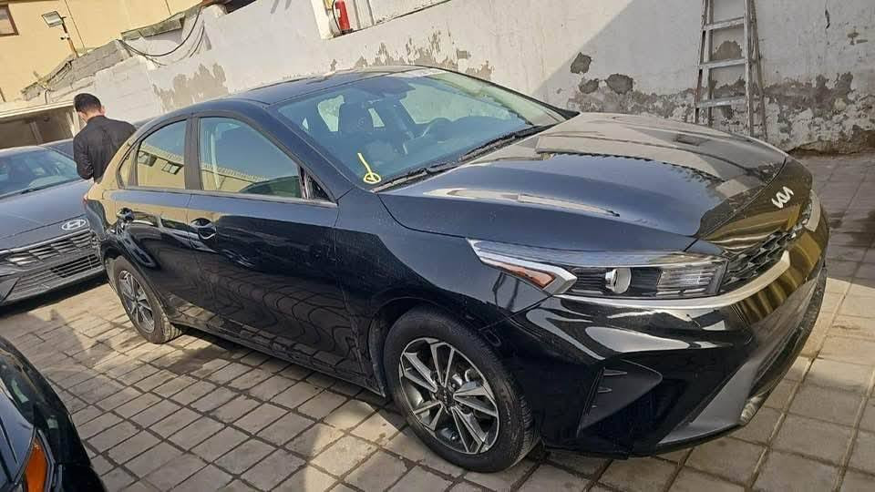 السلام عليكم
سيارة كيا فورتي 2024
محجوزة تدخل رقم مؤسسة الشهداء 
السعر 125 وبيها مجال 
للاستفسار اكثر الاتصال علئ 
***********
