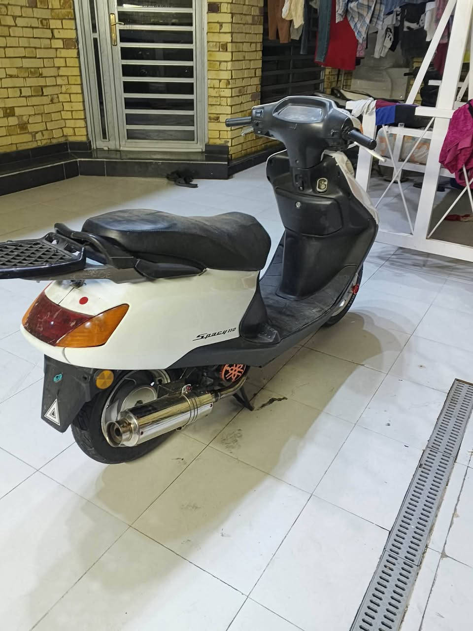 سلام عليكم  سبيسي ماليزي للبيع ومكانتها ياباني  سلف هندر كلها شغال كهرباياتها كلها شغاله.  صالنصه رياضي.  وشلعتها تشك لكاع  سعر 400 وبيها مجال  مكاني كوت زين لقوس


**إذا كنت صاحب هذا الإعلان وتريد حذفه لأي سبب، رجاءا أرسل رسالة إلى الدعم الفني**