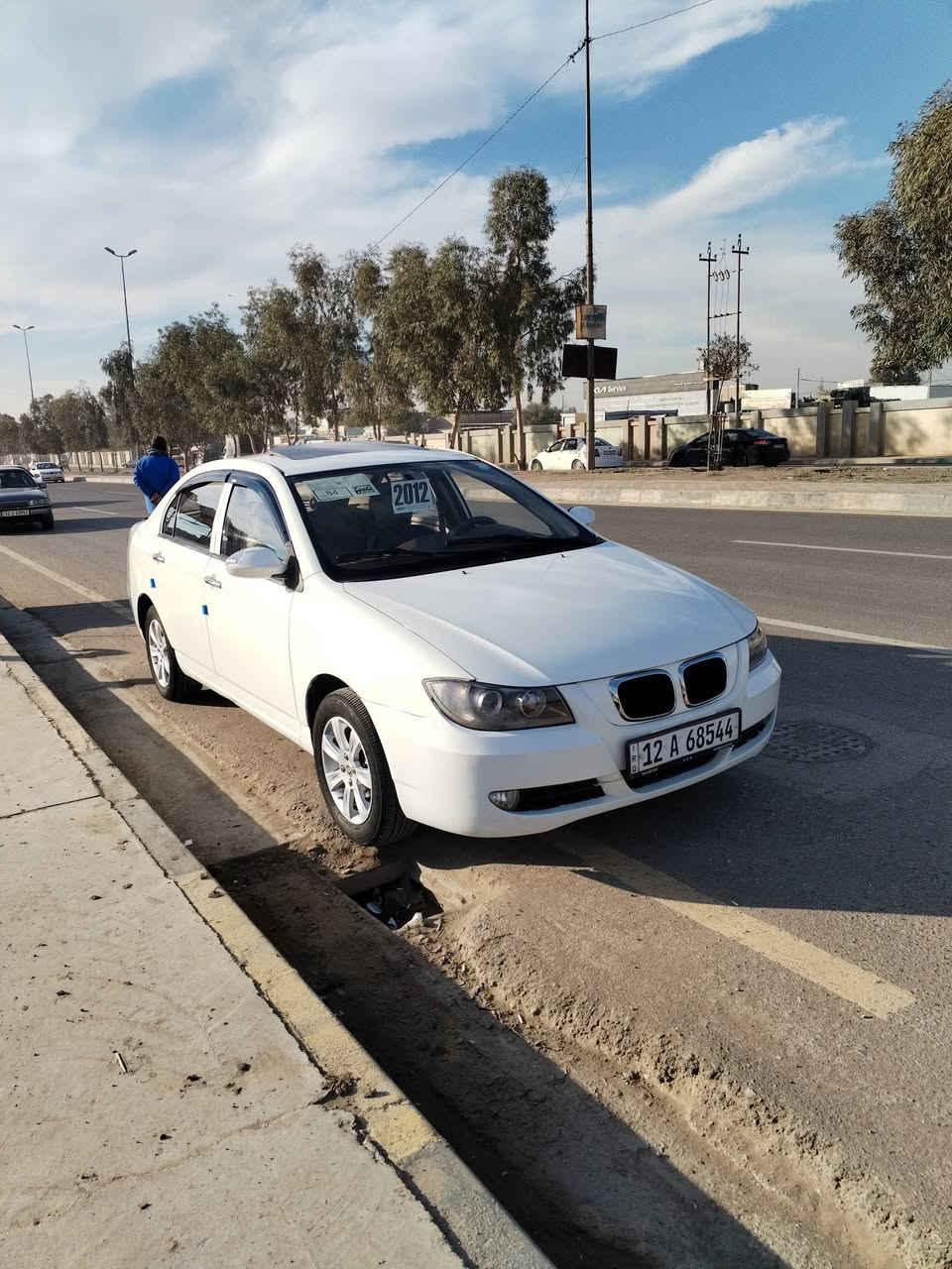 سلام عليكم ليفان موديل 2012
بدون صبغ بيها مكانين بارد 
مكينه وكير اصلي وما مفتوحين
كاربون اكتروني شرط التحويل
مكانها موصل حي الميثاق
سعرها 62 وبيها مجال
***********
