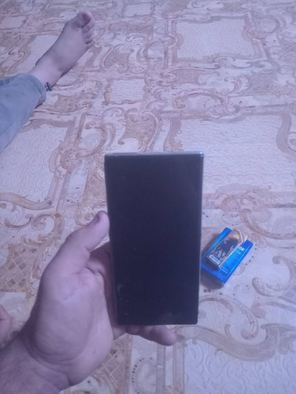 سلام عليكم سامسونك نوت 10 بلاص جهاز نضيف بي ملاحضه ضهر مكسور ومغلف والقلم ضايع ما موجود 
مراوس فقط ب ايفون حتلو مبدل بي قطع 
عنواني بصره حيانيه قرب المعرض 
*********** واتساب
