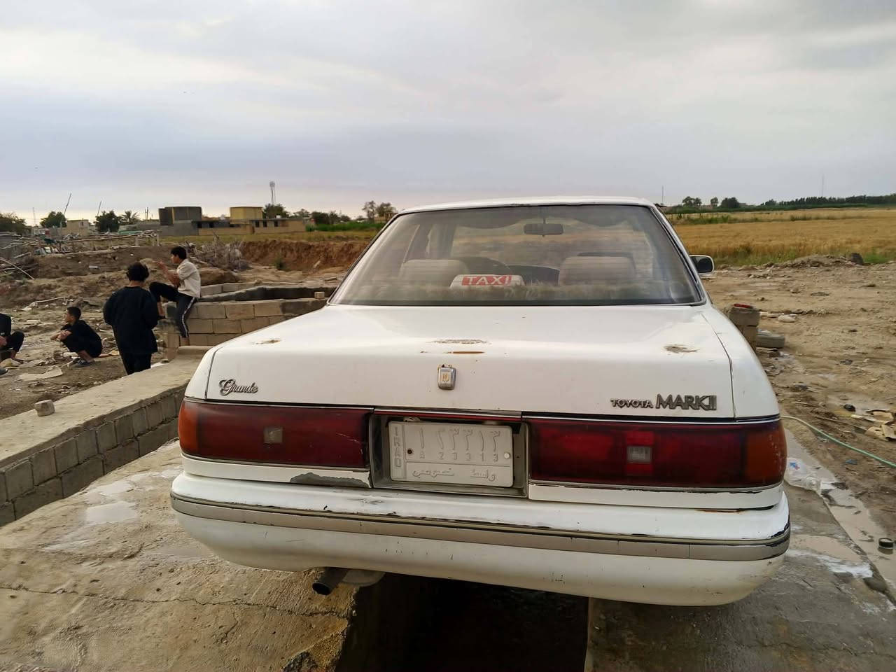 سياره مارك للبيع محرك ونجي مكان الكوت مركز المدينه ***********

