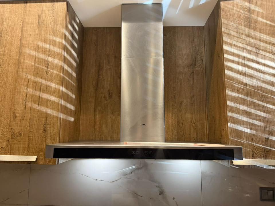 مرحبا
طباخ و ساحبة للبيع 
الطباخ إيطالي ماركة smeg  
و الساحبة إيطالي Into air 
شغالات ثنينهم 
المكان بغداد 
غير موجود عالفيس 
للاستفسار واتس أب عالرقم ***********
