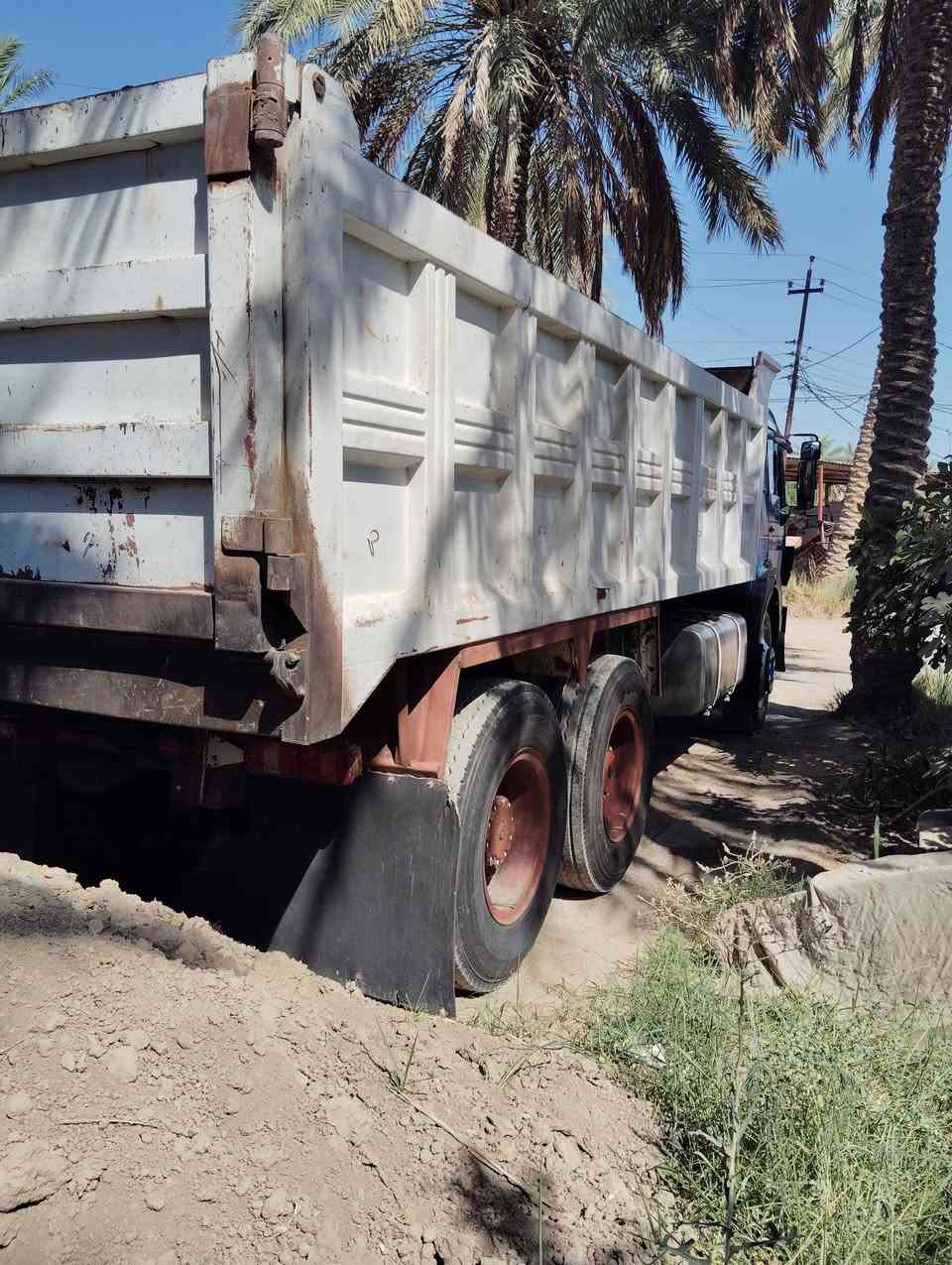البي موديل 84
محرك محسن 28

 گير 112برميل 

مجموعة مان. تخم تاير جديد رقم واسط

مكفول شاصي وگير ومحرك كفالة عامة 

السعر تلاثة وربع وبي مجال 3,25

رقمي ***********
