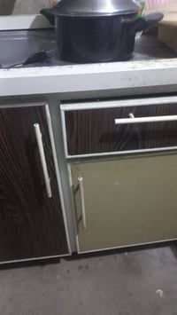 خزائن • مستعمل • شبه جديد