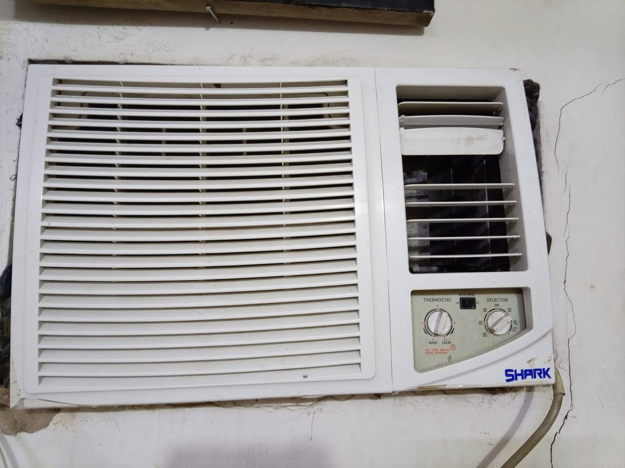 مكيف شونك تدفئه تبريد
السعر ١٥٠
البياع
***********
تواصل واتساب
