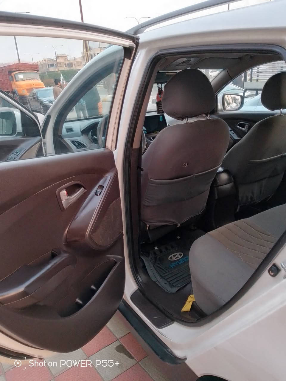 سلام عليكم للبيع هونداي توسان مديل 2013 سياره خليجي مكفوله من الضربه صبغ جاملغ الامامي بدون دواخل مكينه كير حداده تبريد شرط 
سيارة بسمي 
المكان فلوجه
السعر 145
***********
