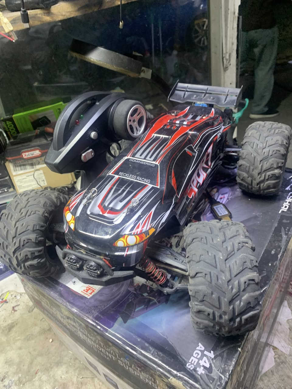 🏎️🏎️🏎️🏎️🏎️🏎️🏎️🏎️🏎️🏎️🏎️🏎️
#اعادة_نشر 
‏FlyHal
حجم 1/10
مستخدمة
نظافة 90‎%‎
دفع رباعي 
‏4x4
سرعة 75 كم
شفتات حديد
دارايڤرات حديد
منظومة برشلس
محرك برشلس شركة 
🔋بطارية 7.4🔋
‏🔋3600🔋mAh 🔋ملي امپير 🔋
مزودةانارة امامية خلفية 
ويل بار خلفي الاصلي 
كڤر جديد
ريموت شركة 
كارتونة 
شاحنة اصلية 🔌
السعر خاص 
🏎️🏎️🏎️🏎️🏎️🏎️🏎️🏎️🏎️


**إذا كنت صاحب هذا الإعلان وتريد حذفه لأي سبب، رجاءا أرسل رسالة إلى الدعم الفني**