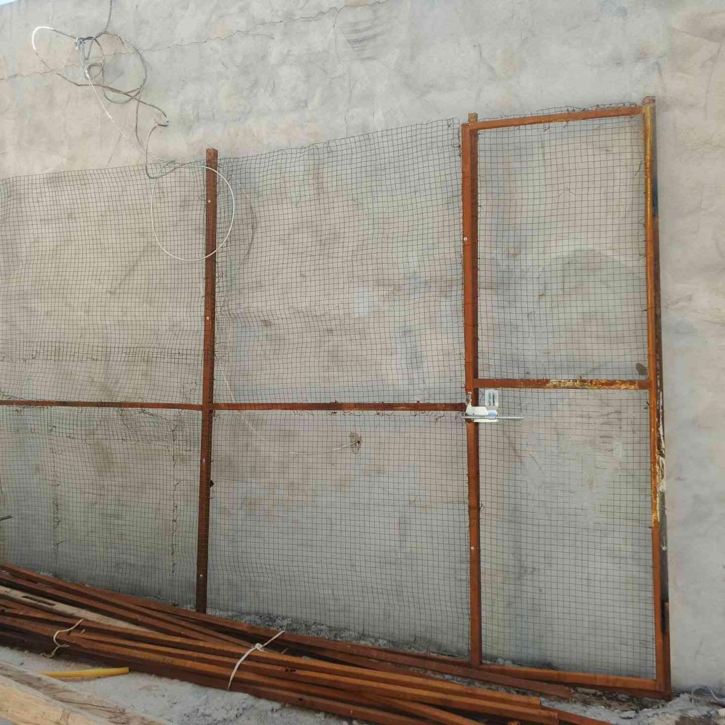 حديد للبيع شلع السعر 60 وبيها مجال بسيط 
***********
