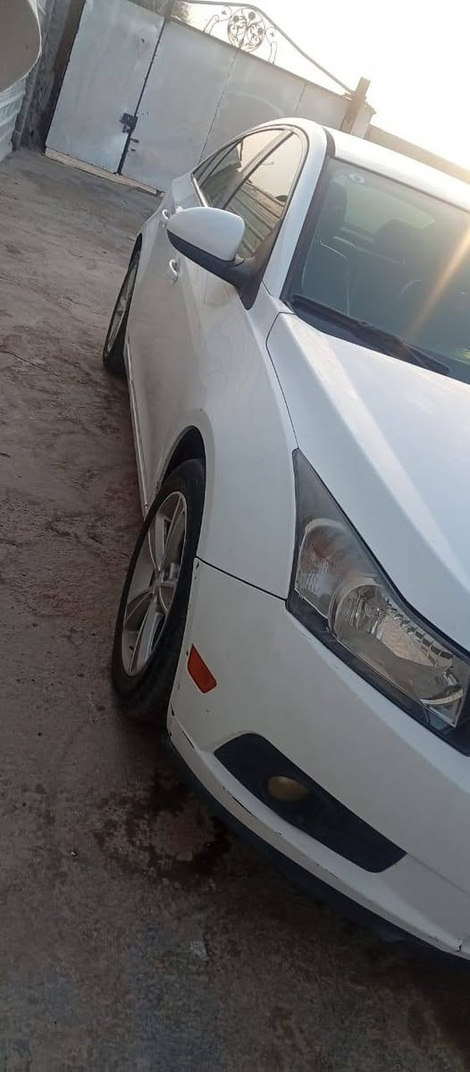 اسلام عليكم للبيع شوفر كروز ٢٠١٣سياره جاهزه من تبريد محرك كير خير من الله بيه قطعه وحده صبغ السعر ٨٣ وبيه مجال مكان عويريج ***********
