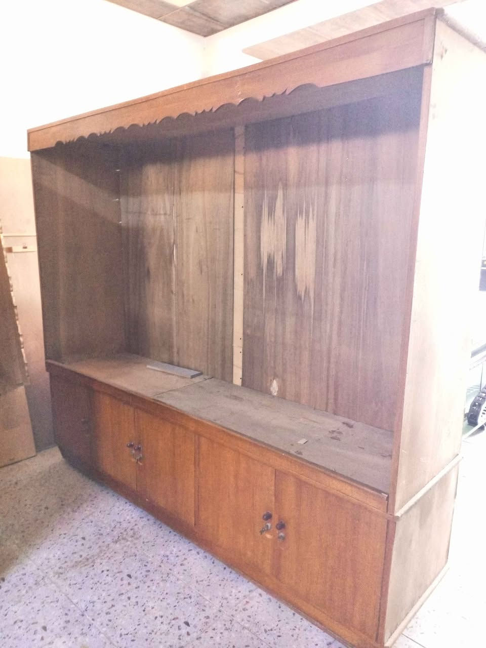 كنتور سليمانيه صاج قياس مترين ونص 
السعر 90 الف العنوان كركوك معرض يونس نجار *********** كركوك, العراق
