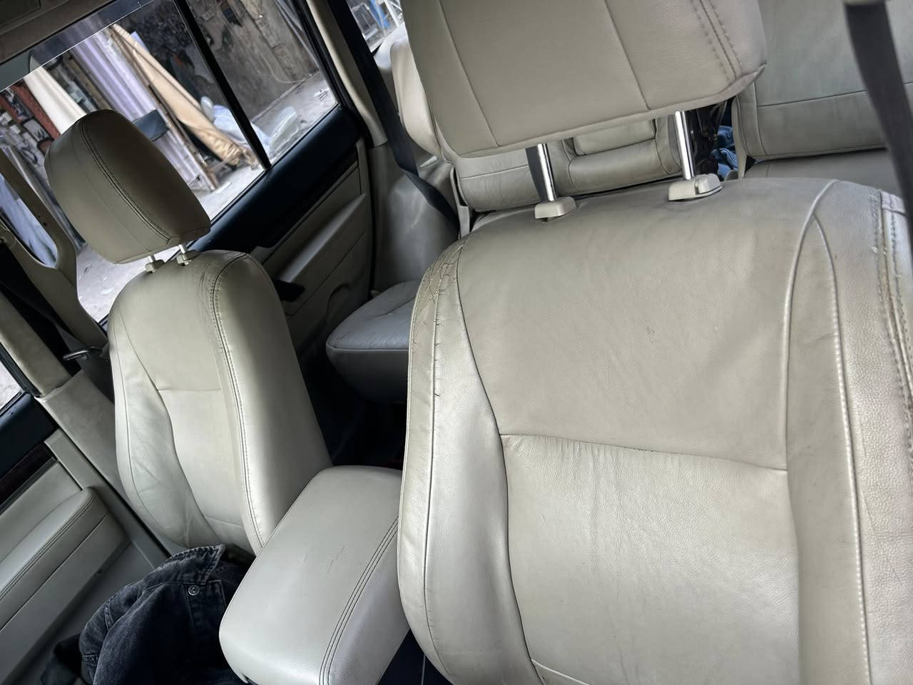 باجيرو 2011 رقم بصرة مكان بغداد حبتور فول 3 قطع صبغ ماشية 250 الف السعر 128 وبيها مجال 
***********
