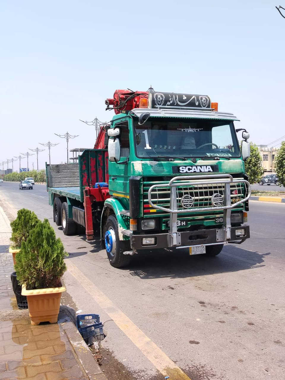 سلام عليكم سكانية كرين حجم ١٣ طن  للبيع السيارة تخم تاير مكفولة كير محرك اكسل السعر ٢٩٠ وبي مجال مكان ديالى بعقوبة للاستفسار ***********
