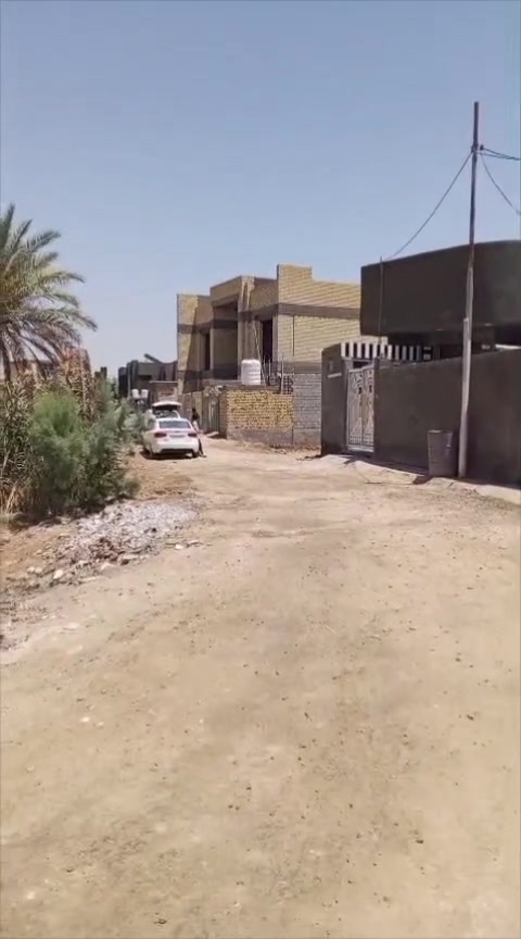 قطعه للبيع مكان راقي ومرتب
قرب محلات بيت جلوي   136متر 
واجهة 6
نزال 22 وسبعين سانتيم
تفاصيل بالفديو 
***********
