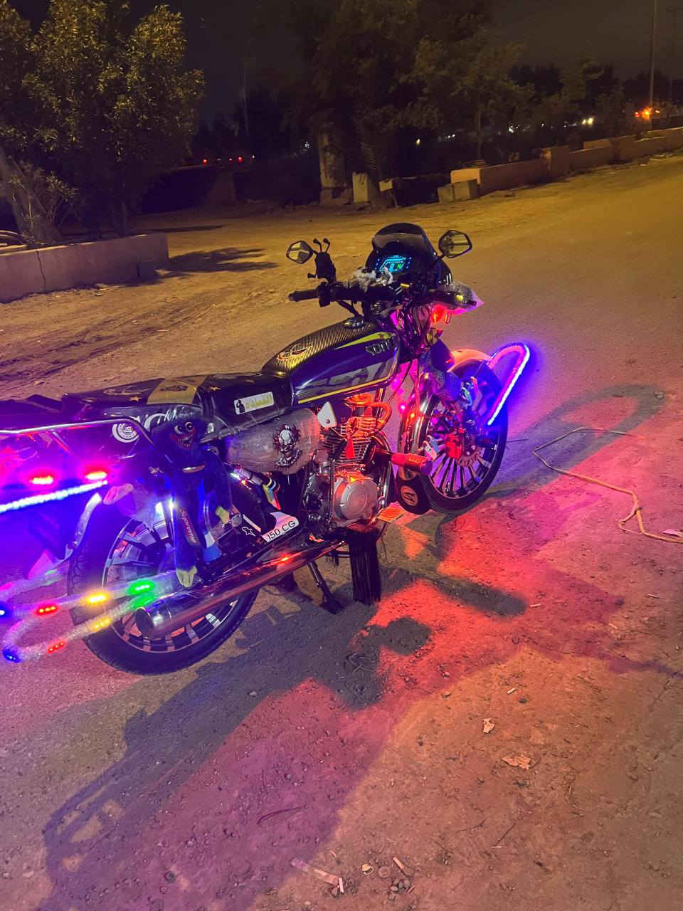 السلام عليكم ❤️‍🔥🧿
دراجه سيفان 2025 

دراجه مرتبه فول مجنبزه.

محرك 150cG

شلعه ومعدل شك الكاع

الله شاهد دهنه كله أم زويل

وبانيزن محسن

مكاني بغداد الطارميه

السعر مليون و 200

الهاتف:‏‪0780 671 3583‬‏
