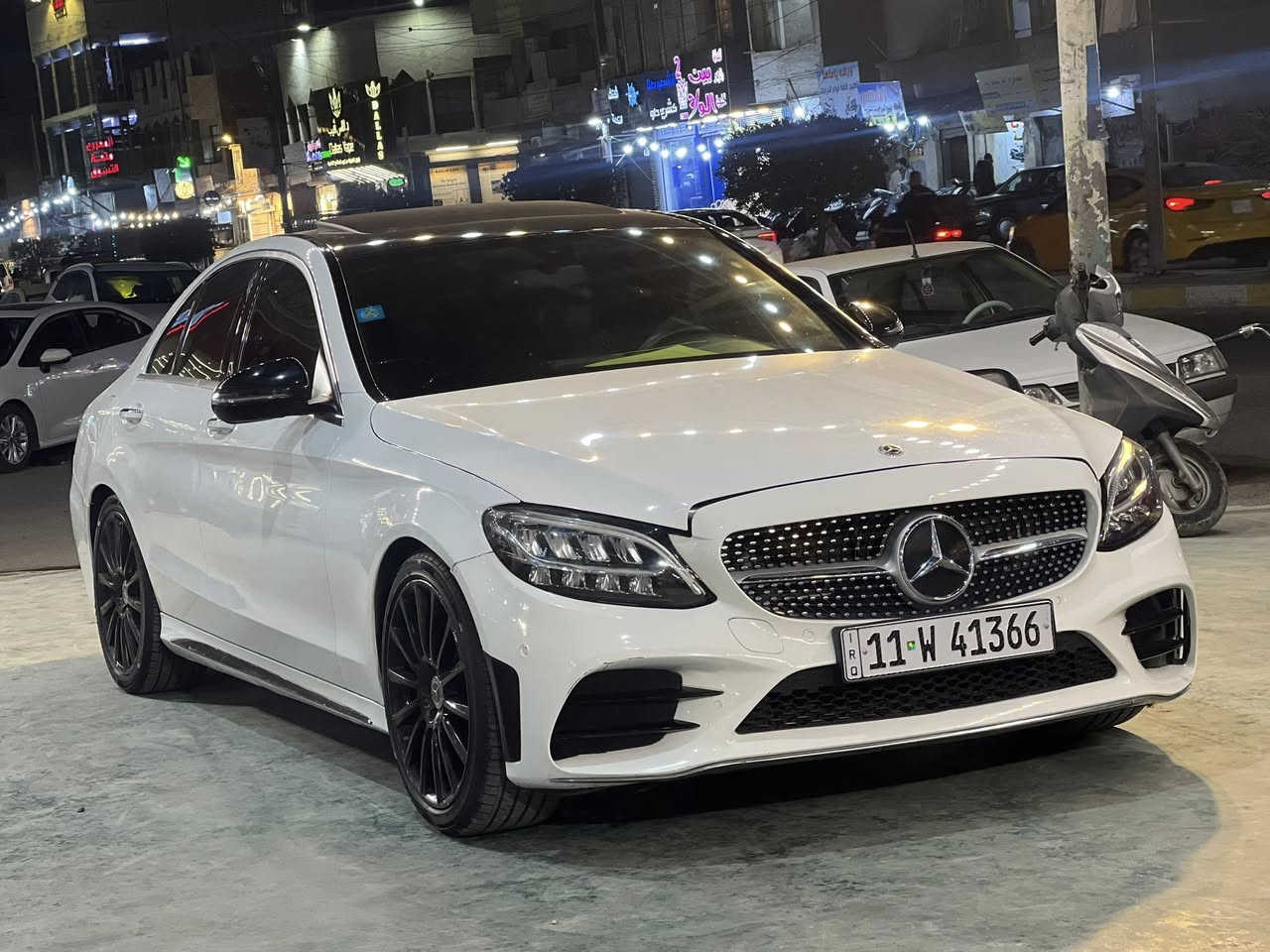 السلام عليكم

بدووون صبغ
تبديل جاملغ وبنيد نفس الون  

للبيع C300 (2018)

مكينه 2000 تيربو ✈️

محدثه المصابيح الخلفية للسيارة 

2020 كت كامل امامي خلفي AMG

عداد المسافة 75m 

ويل 19 amg 

رقم بغداد

المواصفات 

سلايد

سستم سماعات برومستر

ماوس 
 
كشنات جلد 

كشنات تدفئه 

رادار اماميي وخلفيي وجانبي 

نقطه عمياء 

ستيرن حرف D

لايت زينوون 

بك لايت ليد 

كار بليي

4 انظمة قيادة Comfort  ECO Sport +Spor

صفر مسج 

كير ومكينه كفاله من الفتح والتبديل 

بيها هوايه مواصفات غير مذكوره 

تخم اطارات جديد 2025 

وارد امريكي بدون صبغ 

السعر 210$ بيها مجال بسيط 

رقم الهاتف : ***********
