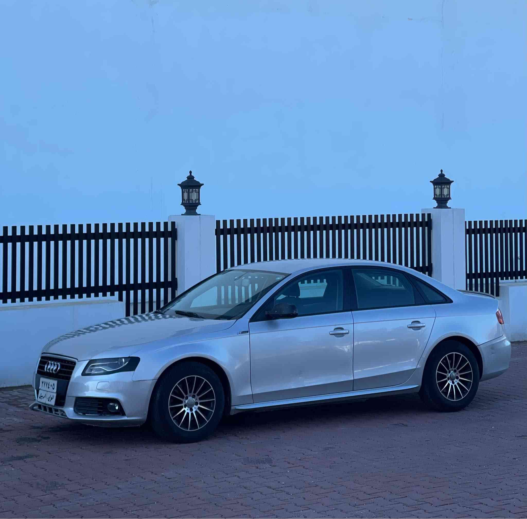 رقم كورك - ***********
واتساب -***********
للبيع و مراوسه 
سيارة اودي A4 موديل 2011 فول مواصفات ماعدا فتحة السقف محرك 4 سلندر گير محرك كهربائيات كله جديد و شرط 4 تايرات جديد سعرها 88 ورقه و بيها 20 ورقه غرامه ينزل ع سعرها تحويل شرط السياره بيها 2 صبغ بدون دواخل مكان السياره عقره بين اربيل و دهوك اكر, نينوى
