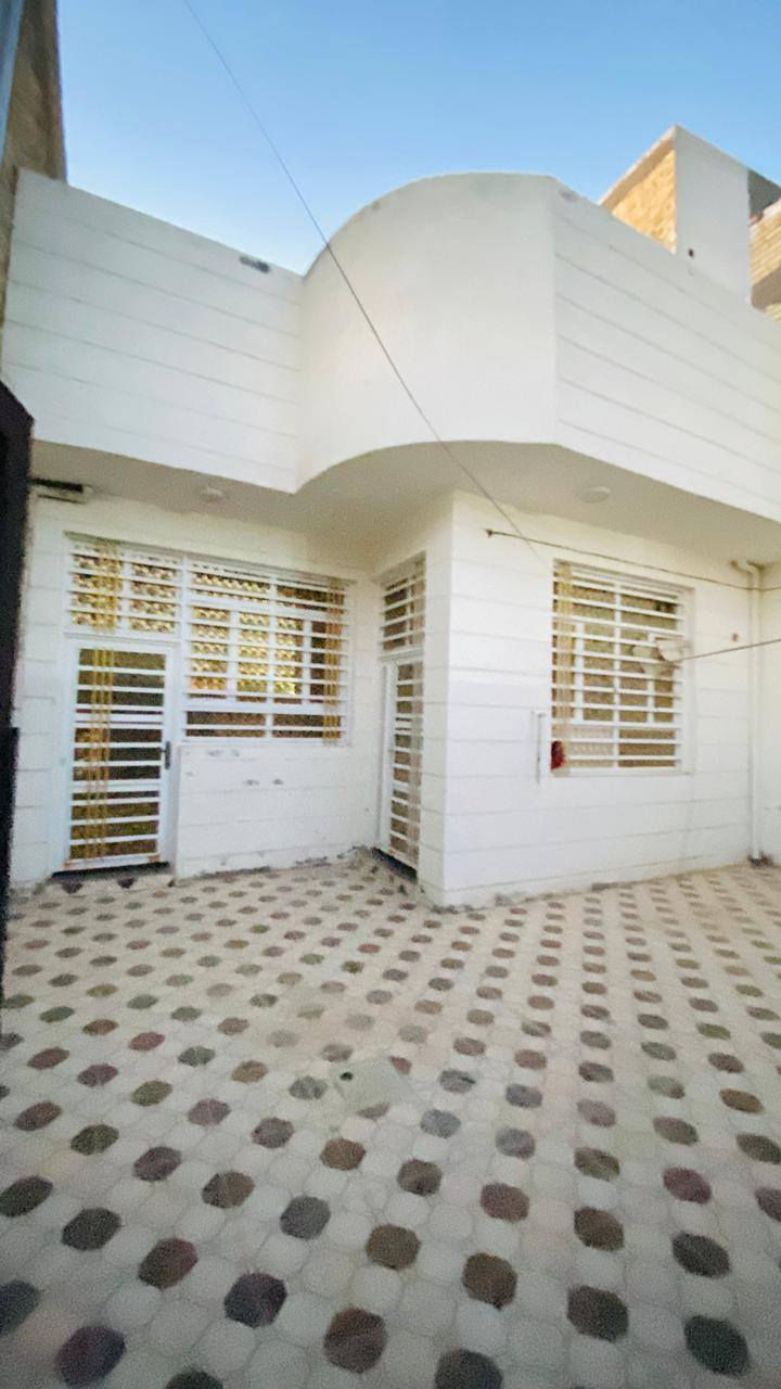 🏠 / #دار  للايجار مساحة 200م
بناء حديث درجه اولى
طابق واحد / مطبخ . أستقبال. هول . غرفه . مجمع صحيات.
🌎 #الموقع شارع80/حي الشهداء 3

السعر الايجار/375 الف وبي مجال 

      (عرض الشارع 10 مجاري)
للأستفسار اكثر  مراجعة المكتب
***********
#عنوان المكتب ع شارع 80 مقابيل محطة اضواء الحله.
