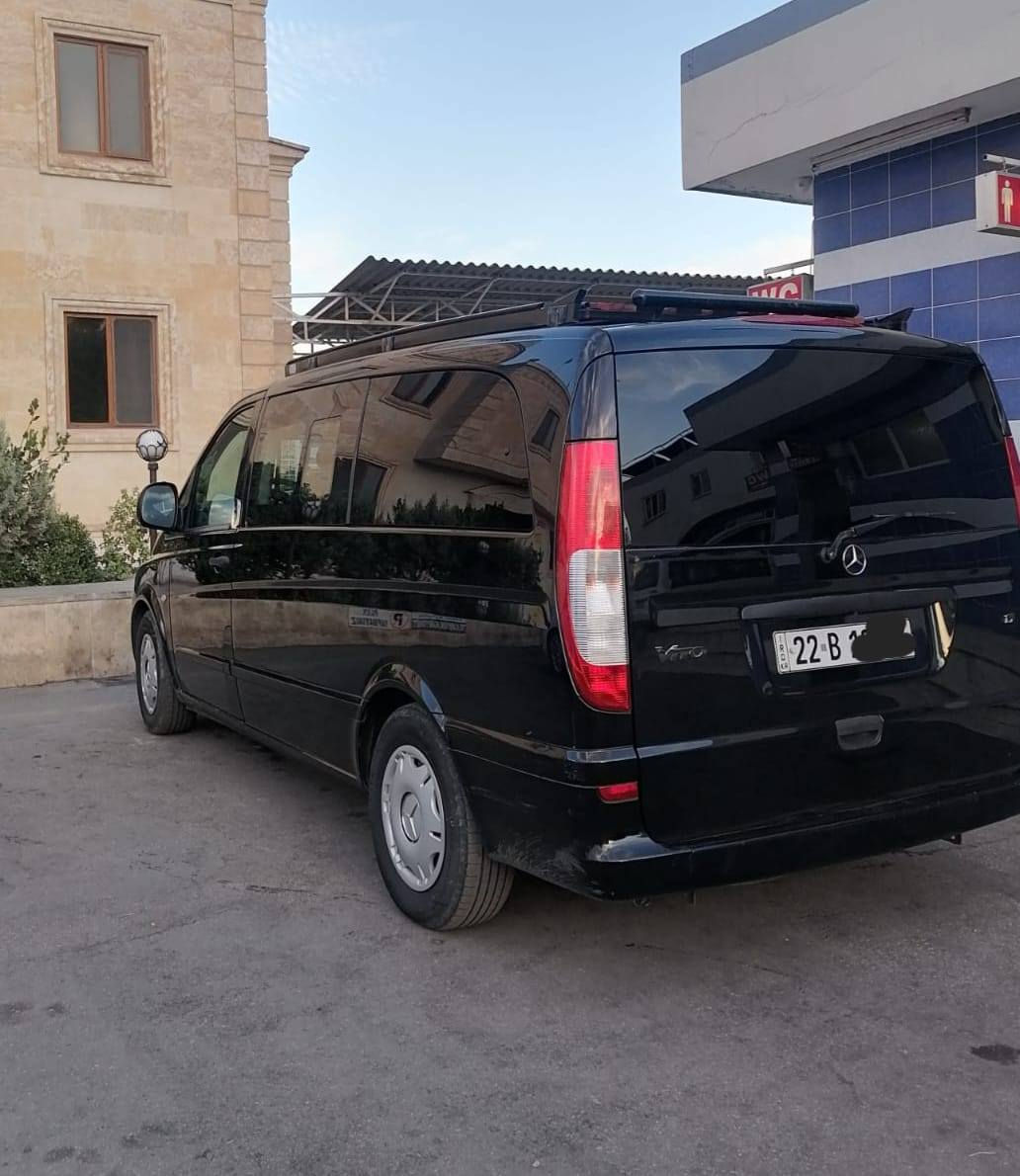 للبيع مرسيدس فيتو (VITO)
سيارة كلين بدون صبغ 
حجم المحرك 6 سلندر 
سيارة بنزين و غاز 
كير اتوماتيك 
موديل 2007
سعر 154 وبي مجال  
للاستفسار اكثر الاتصال على الرقم 
*********** عل واتساب
