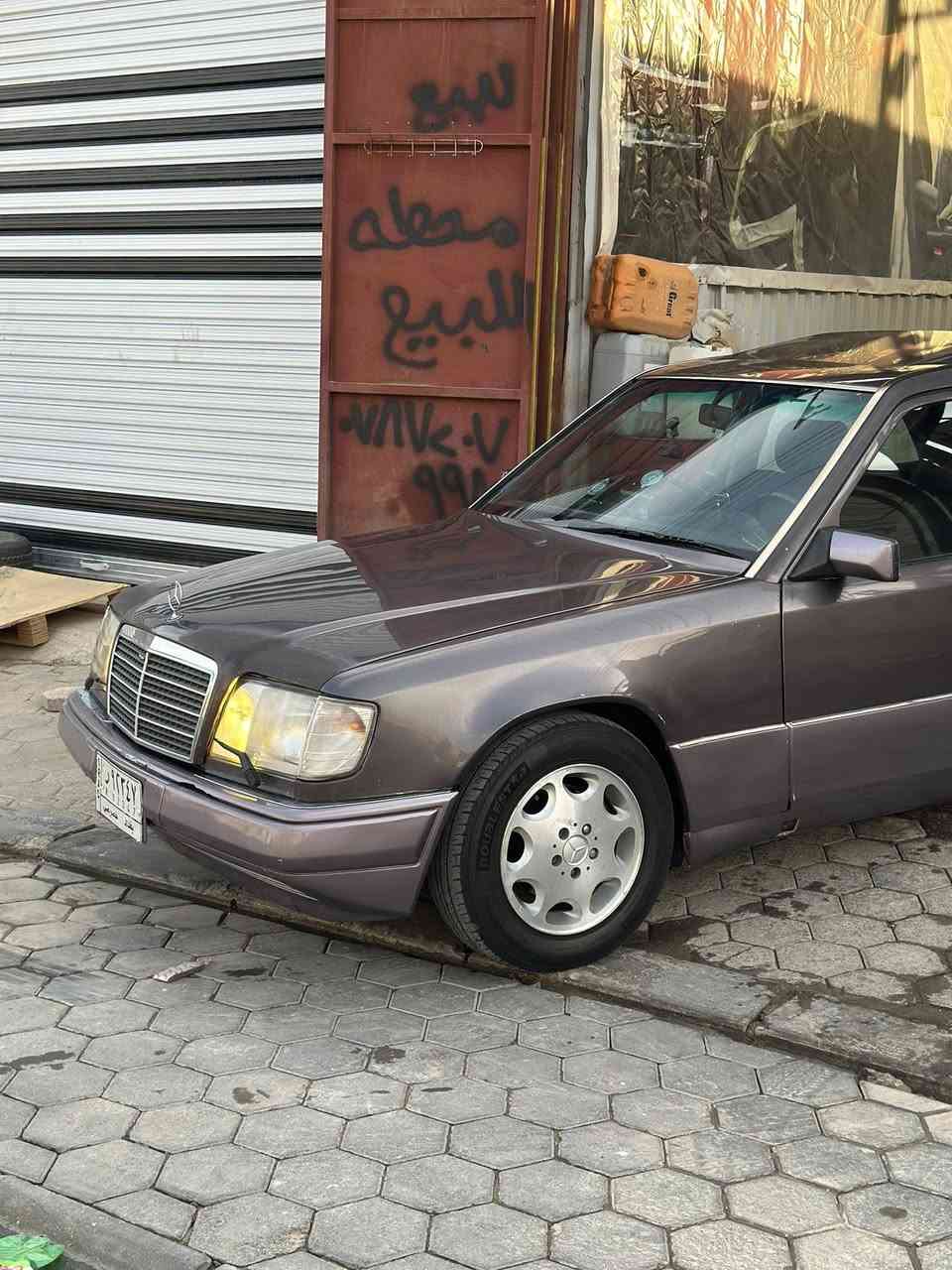 سلام عليكم مارسيدس للبيع مديل 1993اصل بيبي  320سياره كلهاا بلاديه من كير مكينه جديده شرط خراطيم دواخل تبريد ثلج حداديه حلوه كهرباىيات كلها شغاله جام 4كهرباء فتحه سلايت مكفوله من ضربه وصبغ لعام قواعد دبل شرط بلاديه ويخبلن رقم بغداد راعيها بنجف مداور ثاني يوم مكان سياره نجف سعرها 70وبيها مجال حك جيه هاذه رقمي ***********

