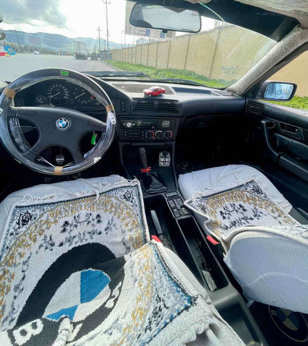 سەرەتا بەناوی خودا❤️❤️
BMW 520 گێڕ عادی مەكینە كەپس
ئاڕم. پلاستیك سلێمانی 
گێڕو مەكینەی بەشەرتی دە فیتەر دوكەڵو بوخاری نیە ئەكسلی بەشەرتتت مەكینەی دیجیتاڵە كارەبای گشتگیانی بەشەرت ناوگێچ كامل ئیشەكات 
گەرمی بەشەرتت🔥
تەبریدی هەموشتێكی پێوەیە كەمێك نەقسی هەیە 
تەقەو ڕەقەی نیە دەعمو لێدراوی قورسی نیە پێشو پشتی كەپسە شانوسەقفی بەس ماشەڵای دەوێت داشبوڵی تەقیویو ڕزیوی نیە ئاڕمو ئەوەلیاتو موسو بڕاوە بەشەرتت بۆقوەت بەس ماشەڵای دەوێت  
سعری (27)گەڵا پارەی علوجێكە 
سەیارەكە لەسلێمانیە 
قیستو قەرزم. نیە لەگەڵ ڕێزمدا 
ژم :*********** فایبەری لەسەرە Singapore
